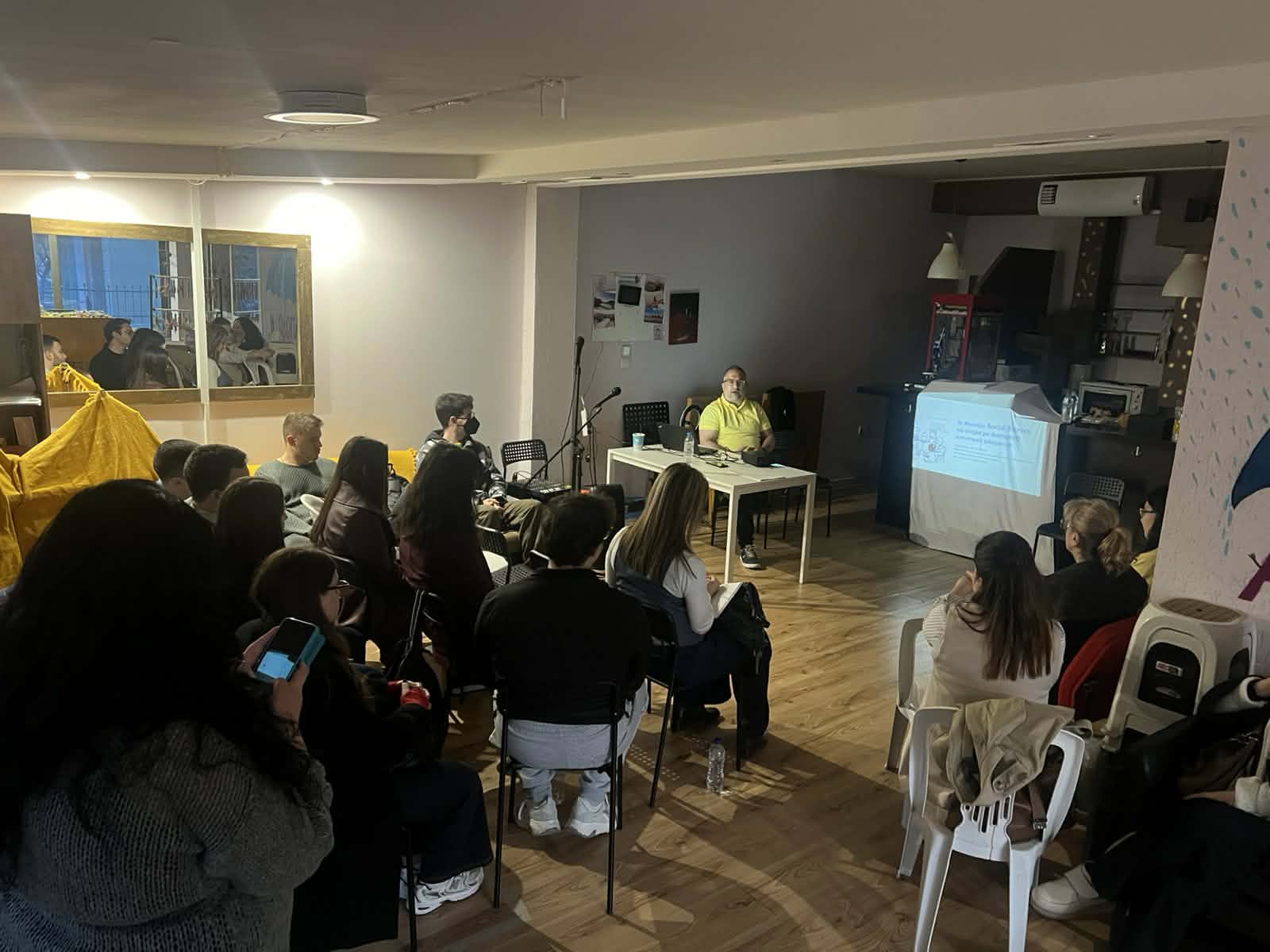 b85a85cd 620f 4bdf a95b a802448a7008